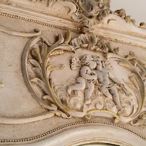 Bien D'exception En Face Du Palais Des Papes Appartement